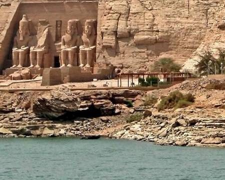 Abu Simbel Day Trip – Discover the Magnificent Temples by Land